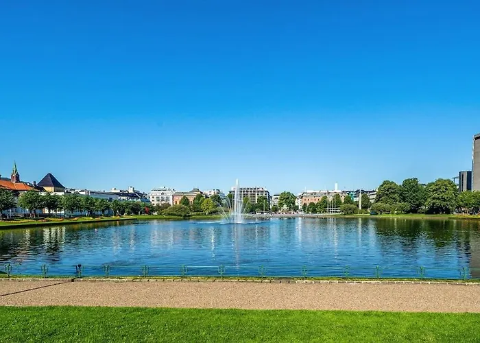 Flat In House With Outstanding Roof Terrace Lägenhet